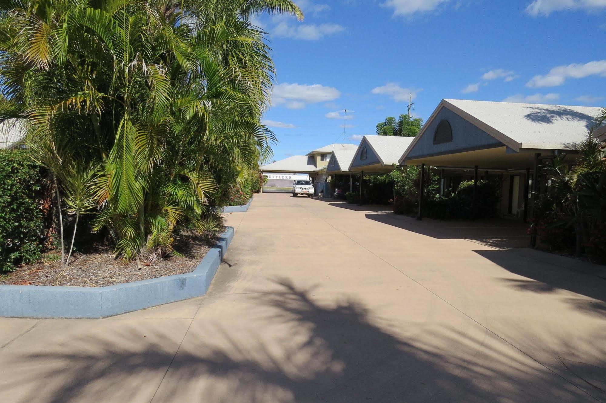 Biloela Palms Motor Inn Exteriör bild